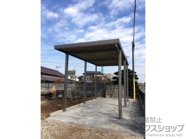 埼玉県日高市のLIXIL リクシル（トステム）のカーポート テリオスポートIII 奥行延長 角柱6本 積雪〜50cm対応 施工例
