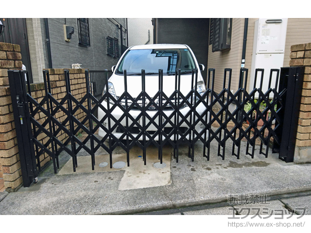千葉県市川市ののカーゲート トリップゲート SC型　先頭キャスター 片開き　34S 施工例