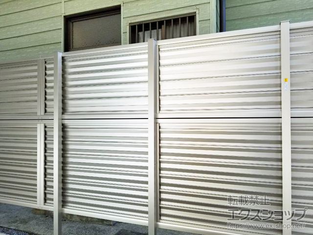 神奈川県横浜市ののフェンス・柵 ミエーネフェンス 目隠しルーバータイプ （パネル2段）※柱別途 施工例