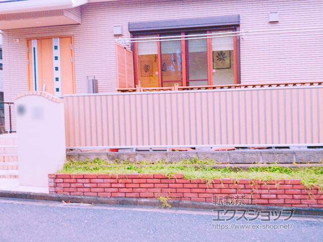 埼玉県比企郡鳩山町ののフェンス・柵 ルシアスフェンスF01型 たて目隠し 複合カラー 自由柱施工 施工例