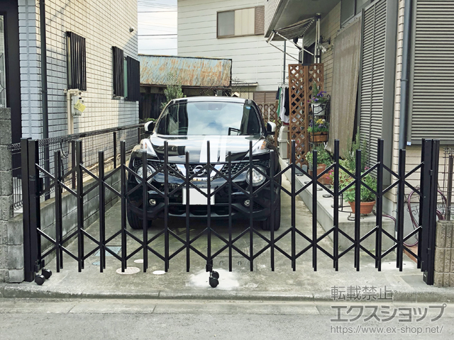 埼玉県川越市ののカーゲート トリップゲート UUS-1N型 キャスタータイプ 片開き 33S 施工例