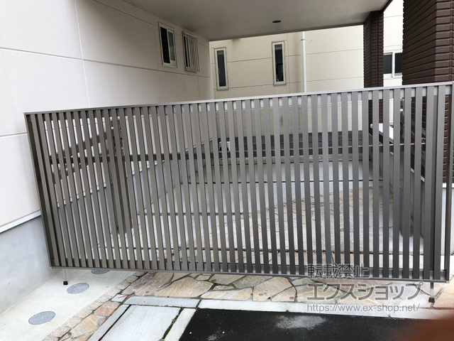 埼玉県上尾市ののカーゲート オーバードアS4型 手動式 施工例