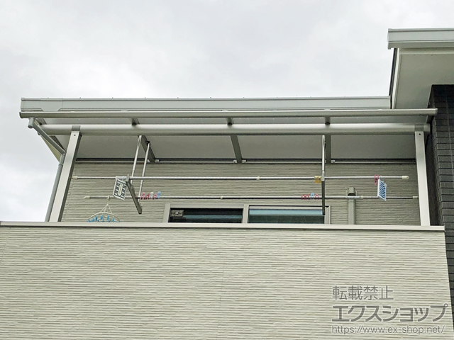 兵庫県明石市ののバルコニー・ベランダ屋根 プレシオステラス R型 屋根タイプ 単体 積雪〜20cm対応 施工例