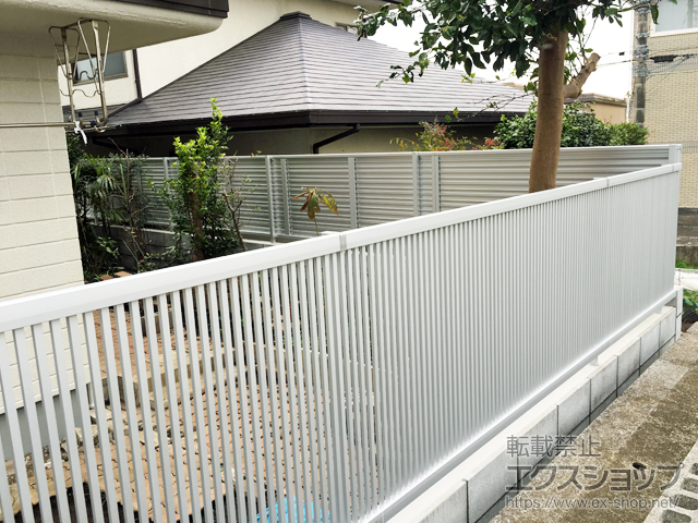 神奈川県伊勢原市ののフェンス・柵 ライシスフェンス 2型 細たて桟 フリーポールタイプ 施工例