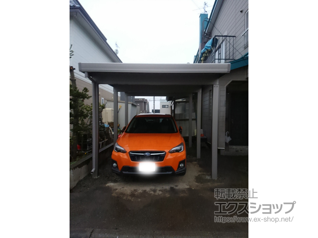 北海道札幌市のLIXIL リクシル（トステム）のカーポート テリオスポートIII 4500 角柱6本仕様 積雪〜150cm対応 施工例