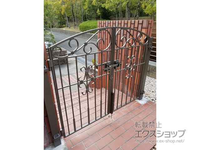 兵庫県三田市のの門扉 コラゾン2型 両開き 柱使用 施工例