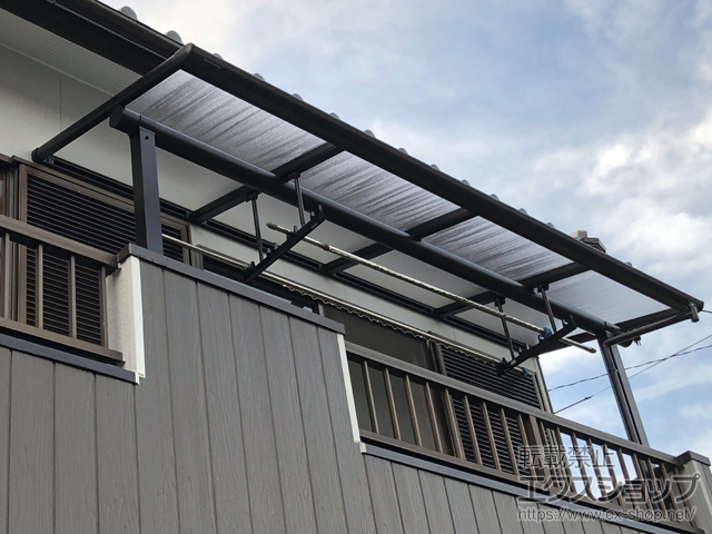 愛知県岡崎市ののバルコニー・ベランダ屋根 ヴェクターテラス F型 屋根タイプ 単体 積雪〜20cm対応 施工例