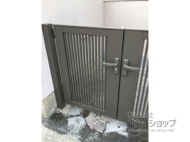 兵庫県神戸市のの門扉 ライシス門扉 2型 細たて桟 両開き親子 柱使用 施工例