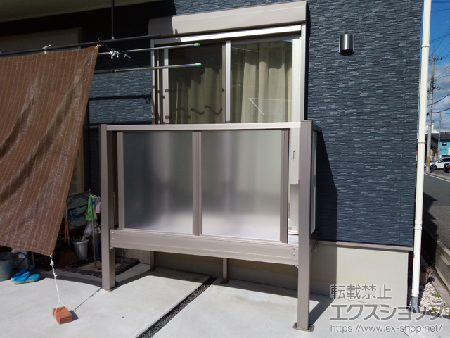 兵庫県三田市のLIXIL リクシル（トステム）のバルコニー ビューステージHスタイル パネルマット 単体 柱建て式（1階設置） 施工例