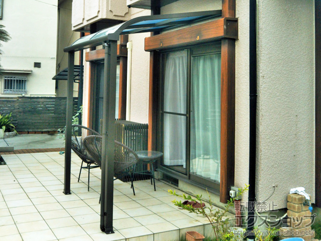 大阪府堺市ののテラス屋根 スピーネ R型 テラスタイプ 単体 積雪〜20cm対応 施工例