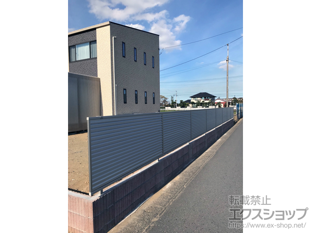 茨城県神栖市ののフェンス・柵 ミエーネフェンス 目隠しルーバータイプ 自由柱施工 施工例