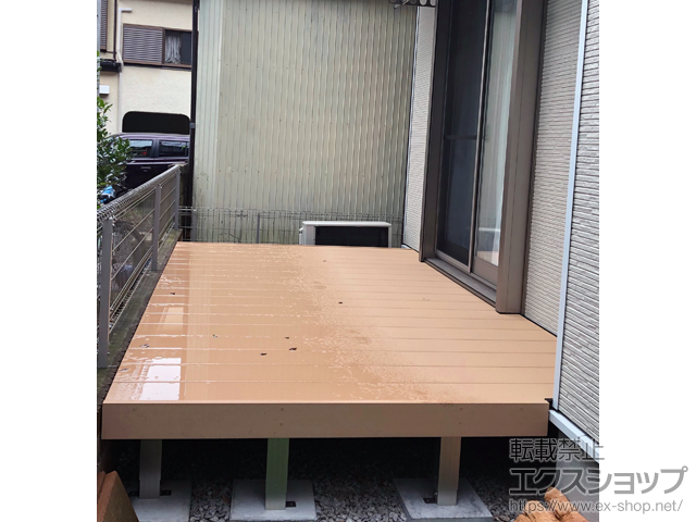 神奈川県大和市ののウッドデッキ リウッドデッキ 200 ※正面斜め納まり 施工例