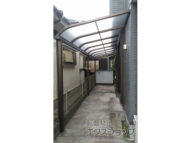 千葉県八千代市ののテラス屋根 プレシオステラス R型 テラスタイプ 連棟　積雪〜20cm対応 施工例