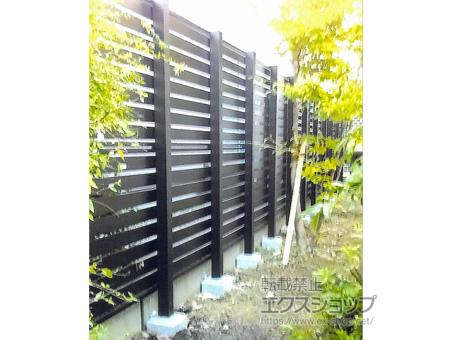 兵庫県川辺郡猪名川町ののフェンス・柵 モクアルフェンス 横板タイプ 2段支柱 自立建て用（パネル1段） 施工例