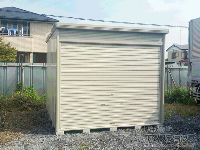 埼玉県羽生市のの物置・屋外倉庫 Mr.トールマンダンディ (シャッター扉) 一般型 結露減少型 2900×2990×2570（JNE-Z2929） JNE-Z2929-W 施工例