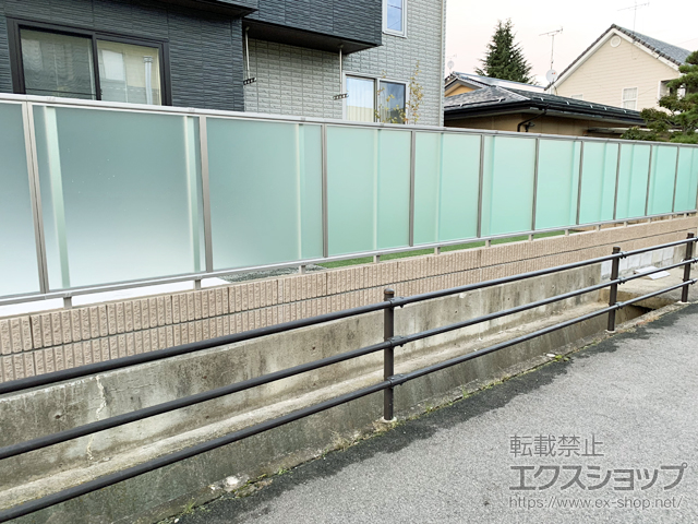 長野県長野市ののフェンス・柵 シンプレオフェンスP1型 目隠しポリカパネル 自由柱施工 施工例