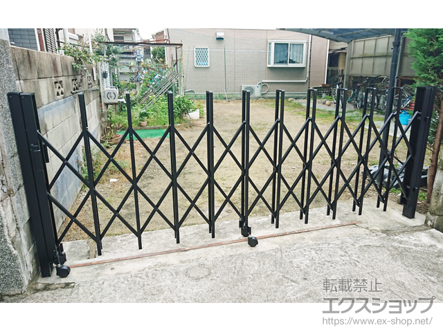 兵庫県伊丹市ののカーゲート トリップゲート RA型 ノンレール 片開き 33S *施錠機能なし 施工例