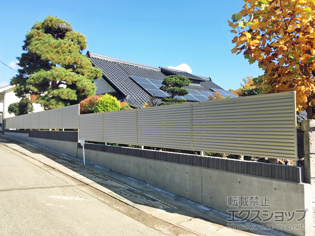 山梨県甲斐市ののフェンス・柵 ミエーネフェンス 目隠しルーバータイプ 自由柱施工 施工例