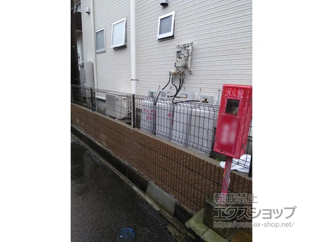 埼玉県北葛飾郡杉戸町のLIXIL(リクシル)のフェンス・柵・塀 ハイグリッドフェンスUF8型 フリーポールタイプ 施工例
