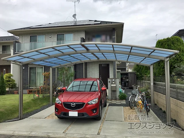 茨城県ひたちなか市のLIXIL(リクシル)のカーポート ネスカR (ラウンドスタイル) ワイド 積雪～20cm対応 施工例