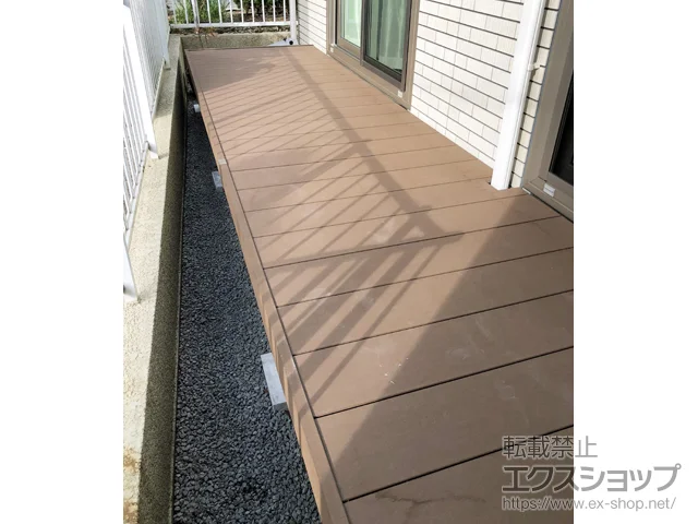 �É������Îs�̂̃E�b�h�f�b�L ���E�b�h�f�b�L 200 �{�H��