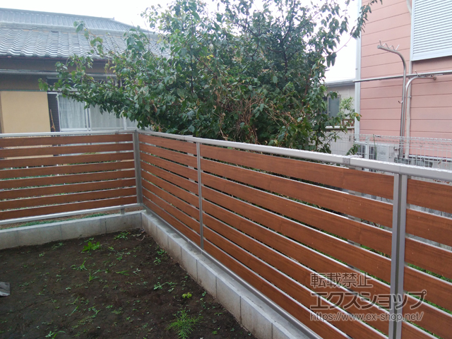 埼玉県比企郡川島町ののフェンス・柵 ルシアスフェンスF04型 横半目隠し 自由柱施工 施工例