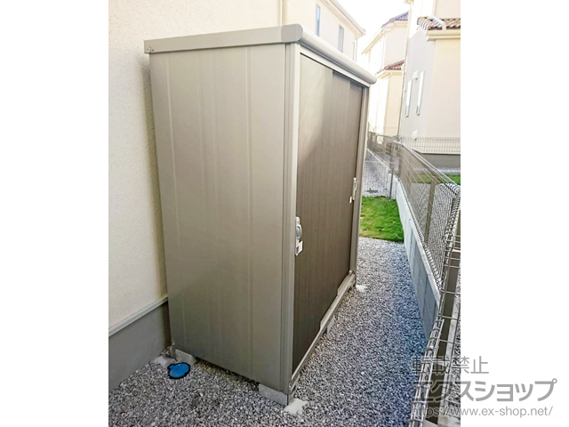 東京都稲城市のの物置・屋外倉庫 エスモ 一般型 1650×900×1959 ESE-1609A-DW 施工例