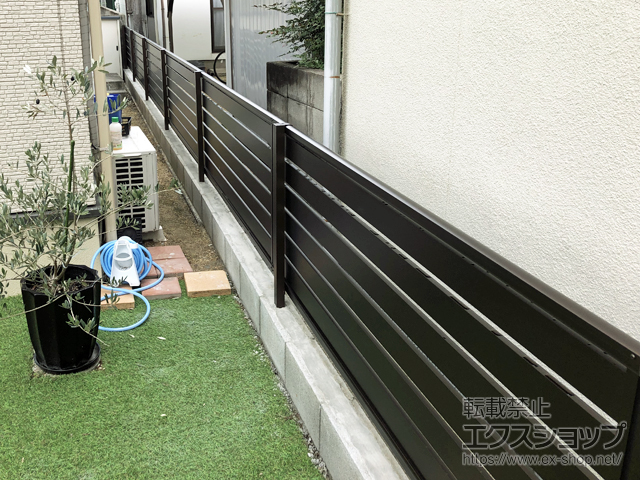 岡山県岡山市ののフェンス・柵 シンプレオフェンスSY1型 横スリット 自由柱施工 施工例