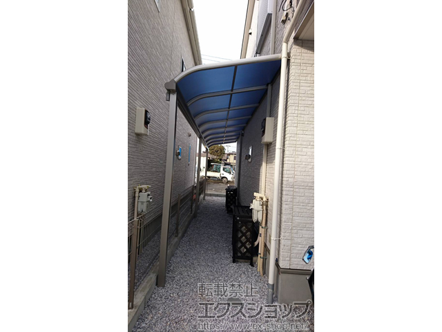 神奈川県横浜市ののテラス屋根 プレシオステラス R型 テラスタイプ 連棟　積雪〜20cm対応 施工例