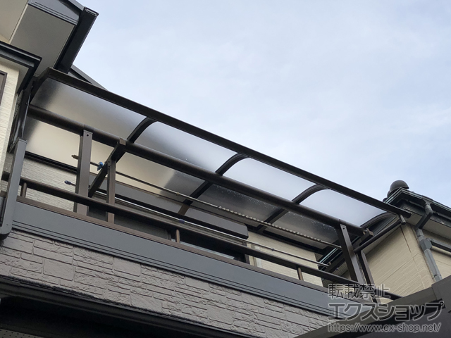 千葉県柏市ののバルコニー・ベランダ屋根 プレシオステラス R型 屋根タイプ 単体 積雪〜20cm対応 施工例