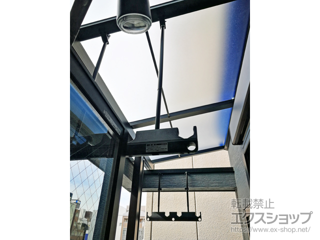 大阪府大阪市ののバルコニー・ベランダ屋根 スピーネ F型 屋根タイプ 単体 積雪〜20cm対応 施工例