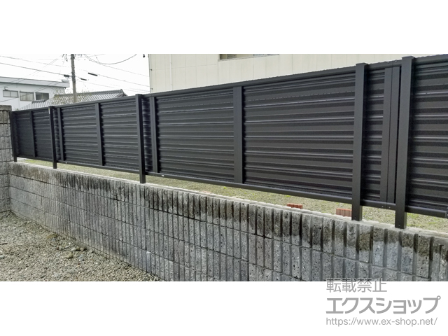 三重県松阪市ののフェンス・柵 ミエーネフェンス 目隠しルーバータイプ 自由柱施工 施工例