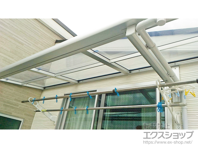 東京都杉並区ののバルコニー・ベランダ屋根 スピーネ F型 ルーフタイプ 単体 積雪〜20cm対応 ※片袖納まり 施工例