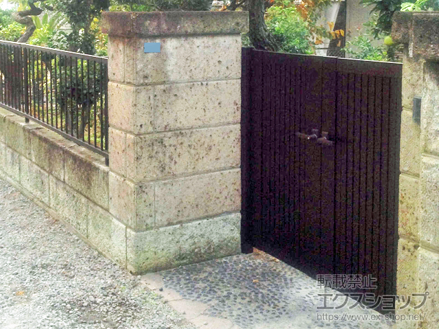 大阪府羽曳野市のの門扉 シンプレオ門扉4型 縦太格子 両開き 門柱使用 施工例