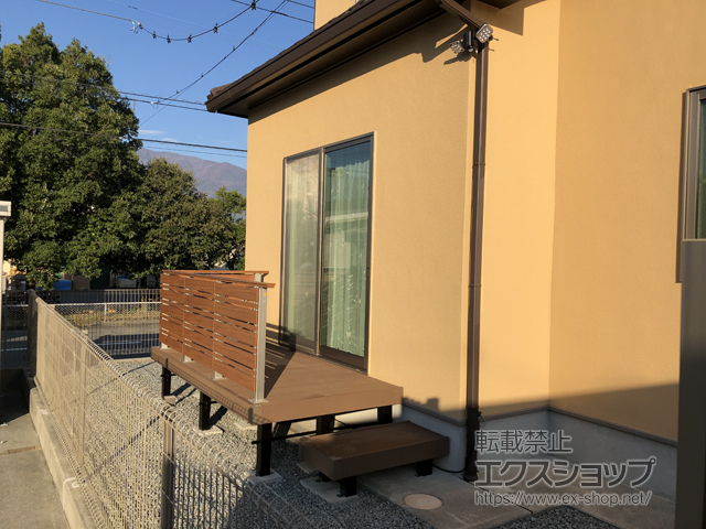 山梨県南アルプス市ののウッドデッキ リウッドデッキ 200 施工例