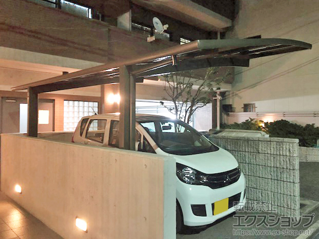 大阪府大阪市ののカーポート フーゴR (ラウンドスタイル) 積雪〜20cm対応 施工例