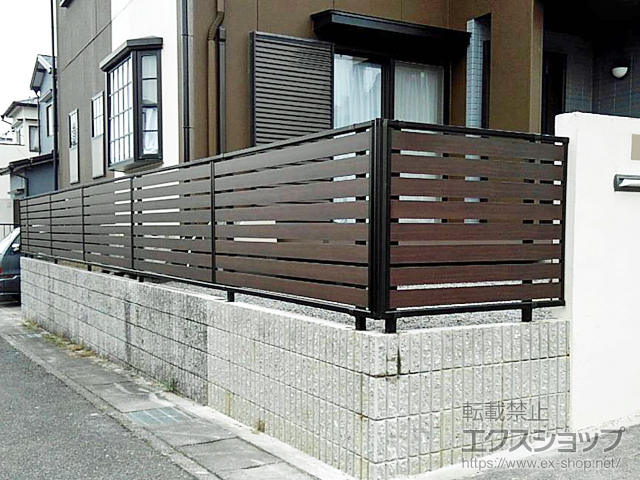 三重県鈴鹿市ののフェンス・柵 モクアルフェンス 横板タイプ 自由柱施工 施工例