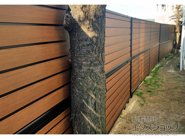 大阪府堺市ののフェンス・柵 モクアルフェンス 目隠しタイプ 2段支柱 自立建て用（パネル2段） 施工例