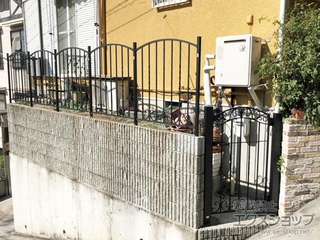 兵庫県川西市ののフェンス・柵 ラフィーネフェンス4型 間仕切りタイプ 施工例