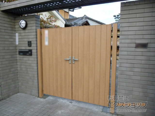 大阪府岸和田市のの門扉 ジオーナ門扉 TA型 両開き マテリアルカラー 柱使用 施工例