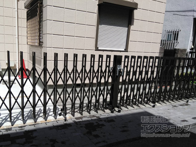 大阪府大阪市ののカーゲート アルシャインII M型 Aタイプ ノンレール 両開き 840W 施工例