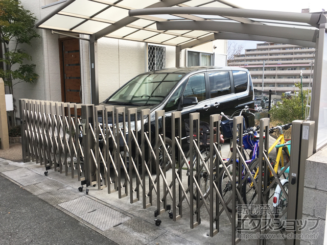 大阪府富田林市ののカーゲート アルシャインII M型 Aタイプ ノンレール 両開き 520W 施工例