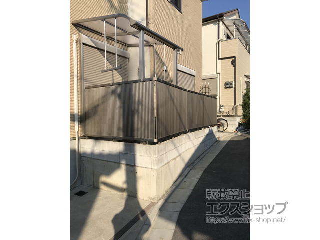 大阪府東大阪市ののフェンス・柵 ライシスフェンス 6型 たて目隠し フリーポールタイプ 施工例