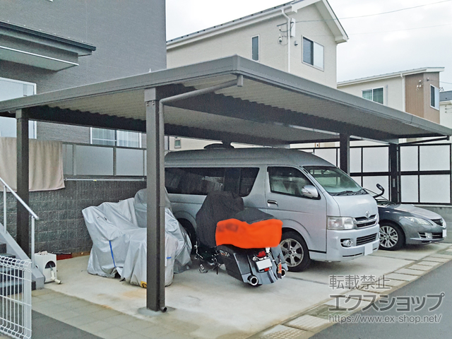 広島県東広島市のLIXIL リクシル（トステム）のカーポート テリオスポートIII 3000 3台用 横連棟 角柱6本仕様 積雪〜100cm対応 施工例