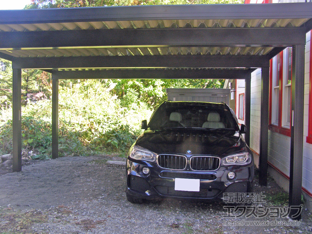 長野県北安曇郡白馬村のLIXIL リクシル（トステム）のカーポート テリオスポートIII 4500 2台用 角柱6本柱 積雪〜150cm対応 施工例