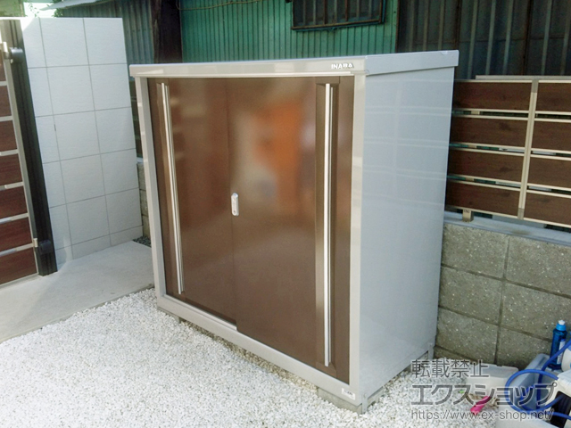 東京都府中市のの物置・屋外倉庫 シンプリー 一般型 1320×615×1303 MJX-136C-P-TB 施工例