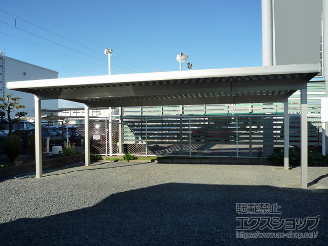 愛知県小牧市ののカーポート レオンポートneo 3台用 角柱4本仕様 積雪〜50cm対応 施工例