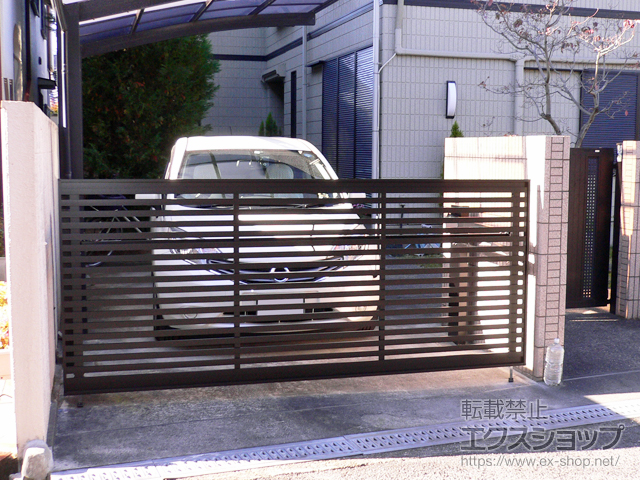 大阪府和泉市ののカーゲート 【特注】オーバードアS3型 手動式 施工例
