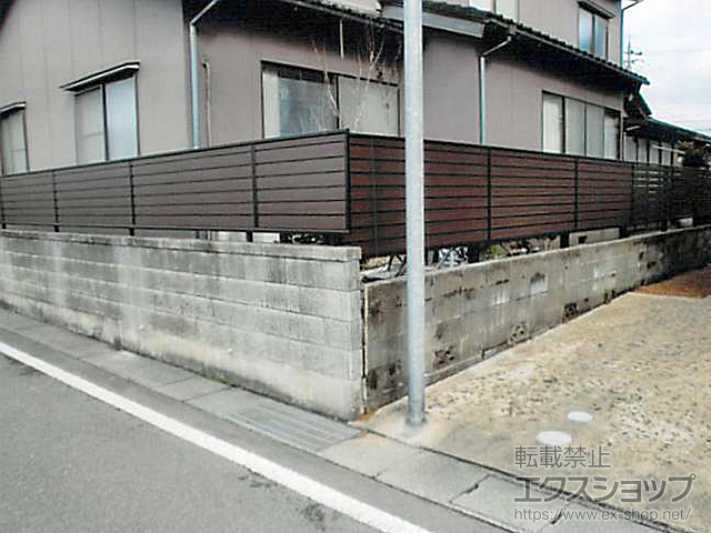 石川県小松市ののフェンス・柵 モクアルフェンス 目隠しタイプ 自由柱施工 施工例