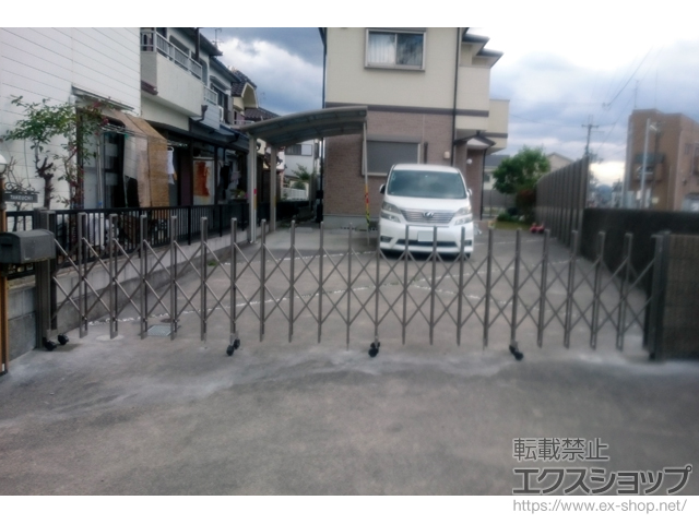 大阪府泉南市ののカーゲート セレビューMA型 キャスター式 片開き 54SA 施工例